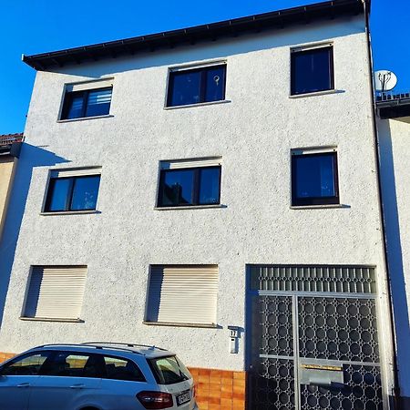 Schoene 3 Zi. Ferienwohnung Vor Den Toren Frankfurt Dreieich Exterior photo