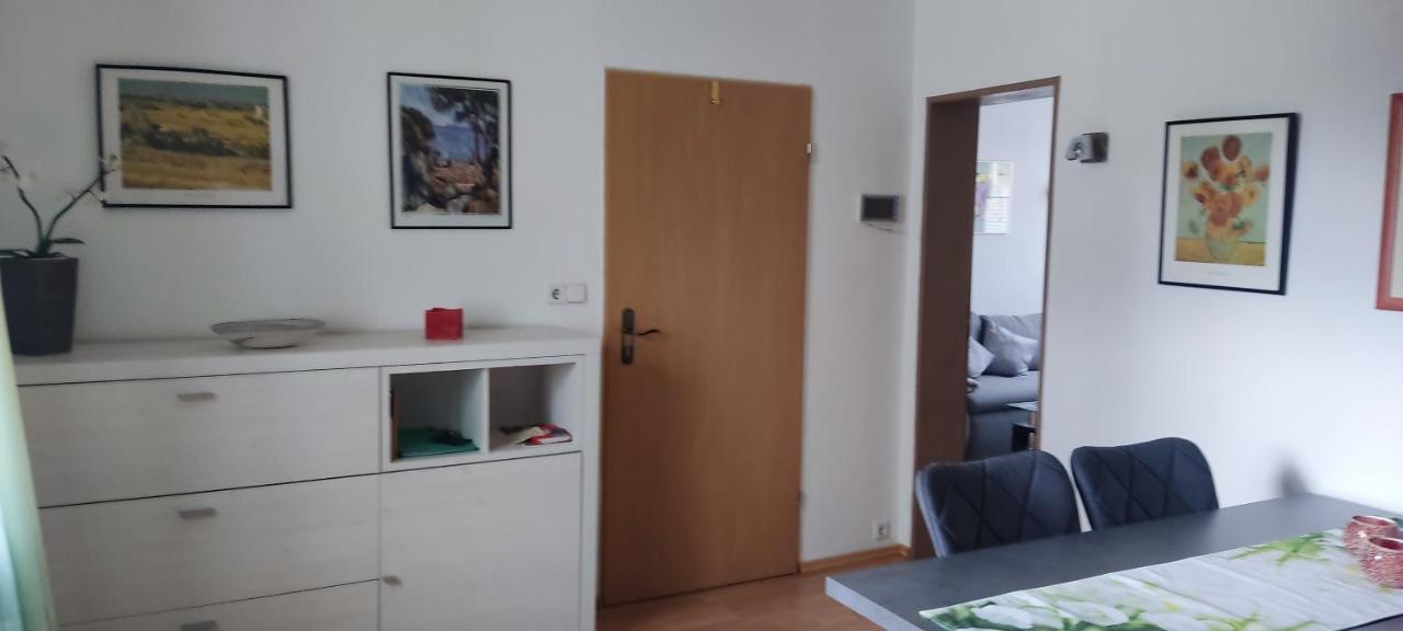 Schoene 3 Zi. Ferienwohnung Vor Den Toren Frankfurt Dreieich Exterior photo