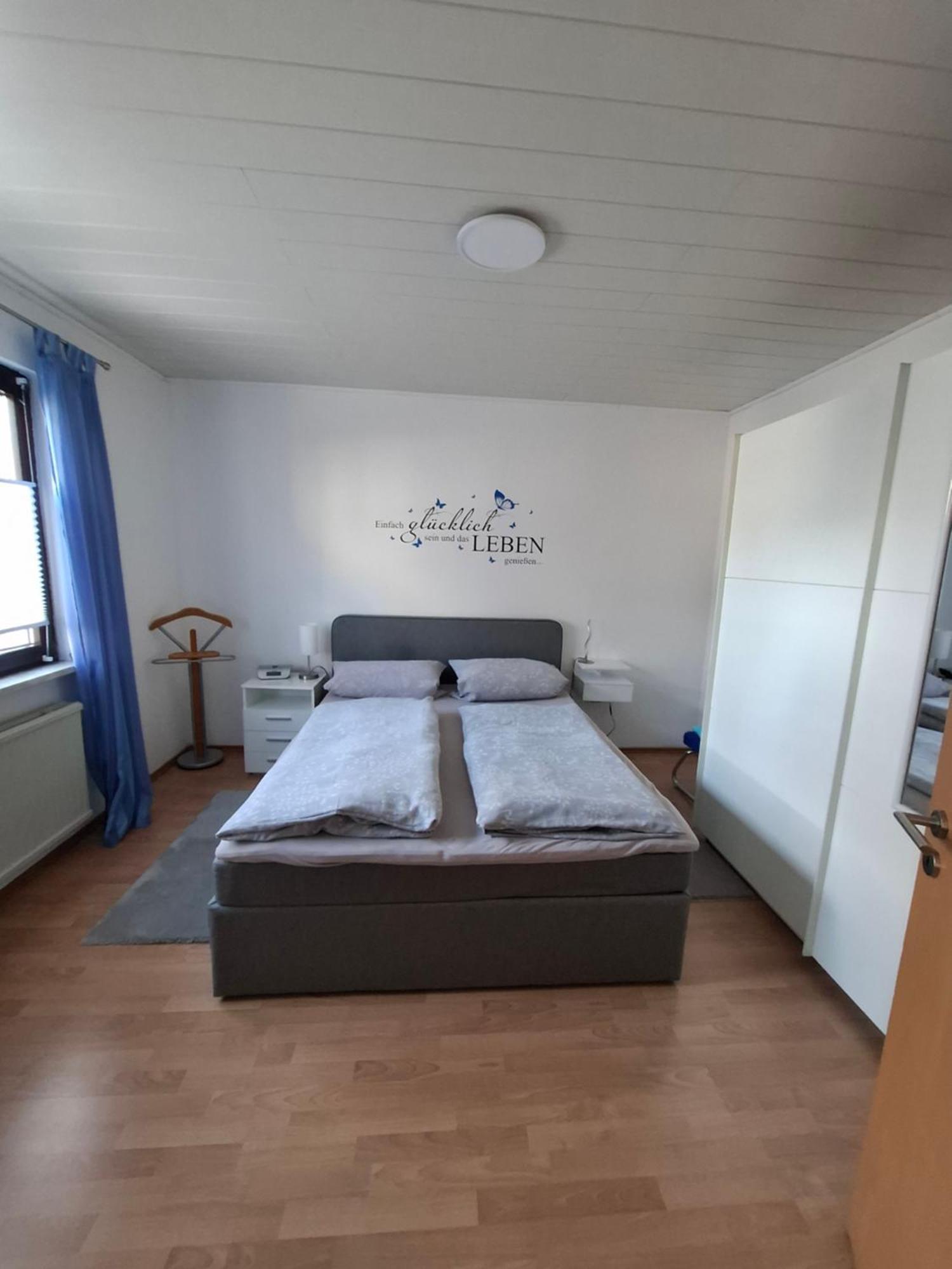 Schoene 3 Zi. Ferienwohnung Vor Den Toren Frankfurt Dreieich Exterior photo